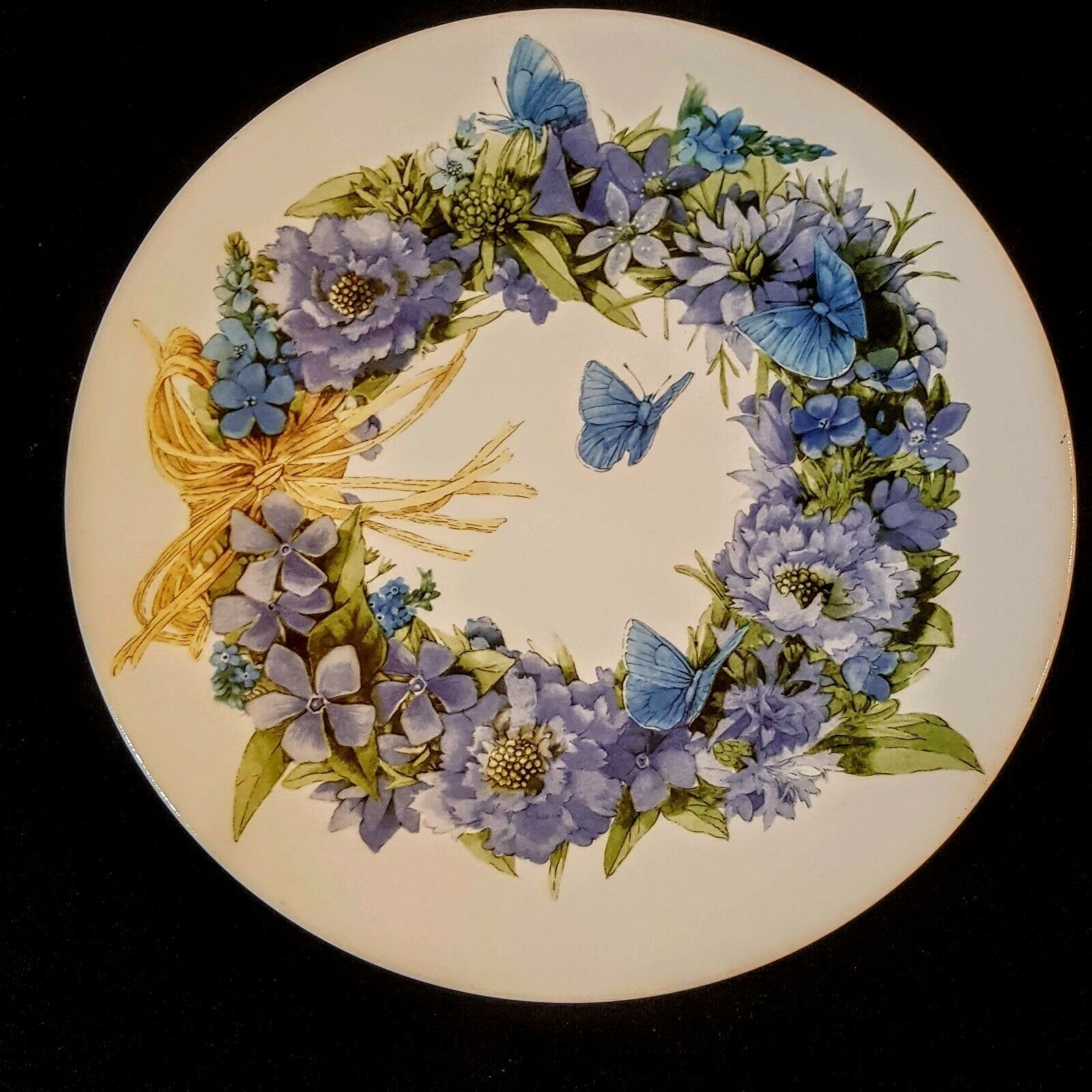 Primary image for Marjolein Bastin Salad Plate Blue Skies Butterfly Wreath Retired Hallmark 1995