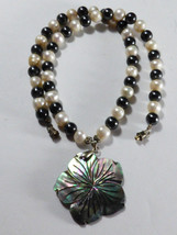 18.5&quot; Black &amp; White Genuine Pearl Strand Necklace 18k GP Abalone Flower pendant - £35.80 GBP