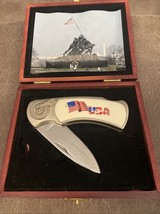 Pocket Knife Collectable American Flag USA &amp; Marine Corp Monument w/ Woo... - $272.75 MXN