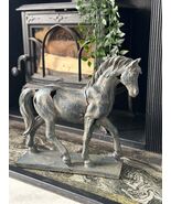 Antique Horse Statue - €251,81 EUR Antique Horse Statue - €251,81 EUR