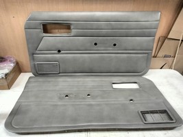 1984 to 1996 2DR Jeep Cherokee Door Panels Gray Crank Driver And Passenger - $2,234.26 MXN
