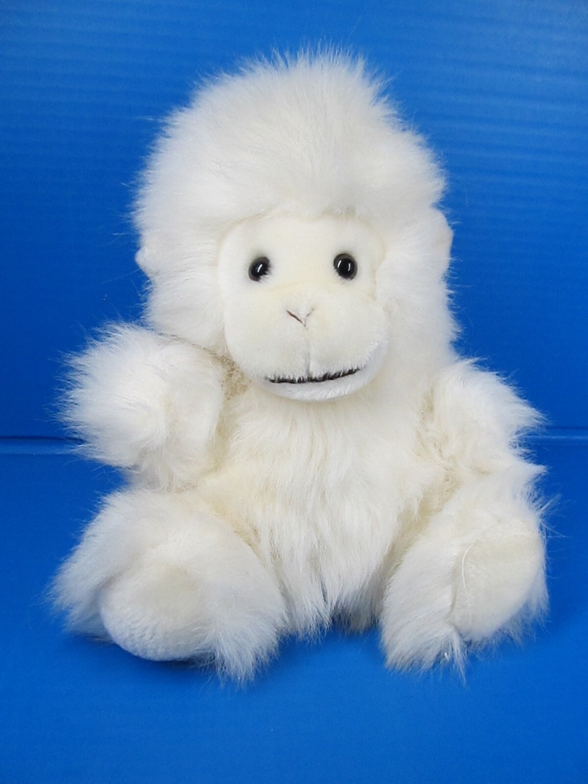 VTG 1992 World of Smile Fuzzy White Gorilla Hand Puppet 11 Inches Plush - $18.00