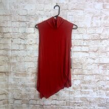 Fifteen Twenty Asymmetrical Mock Neck Sleeveless Top in Rust Size Small NEW - $363.02 MXN