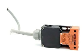 Siemens 3SE22430XX40 Safety Interlock Switch 3SE2243-0XX40 4AMP 230VAC - $26.95