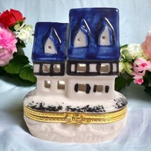 Vintage Porcelain Hand Painted House Shaped Limoges Hinged Trinket Ring Pill Box - £18.88 GBP