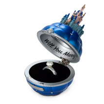 WDW Walt Disney World Engagement Ring Holder Ornament Brand New in Box - £62.90 GBP