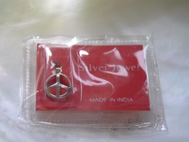 Estate Made in India Silver Jewel Dainty Peace Sign Hippie Charm Pendant – 3/8th - £6.90 GBP
