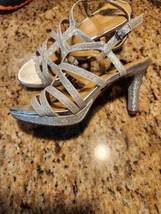 Naturalizer Baylor Dress Sandal, Women&#39;s Size 7.0 M, Silver MSRP $89 - $37.62
