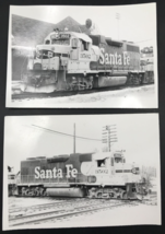 2 - Atchison Topeka &amp; Santa Fe Railway Railroad ATSF #3502 GP38 Locomotive Photo - £9.58 GBP