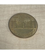 Vintage The Abbey &amp; Palace of Holy Roodhouse Souvenir Challenge Coin KG JD - $374.22 MXN