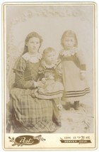 Circa 1880&#39;S Cabinet Card Three Adorable Little Girls In Dresses Post Denver Co - £7.42 GBP