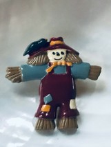 Vintage Small Burgundy &amp; Gray Plastic Scarecrow w Crow on Hat Pin Brooch – sign - £7.63 GBP