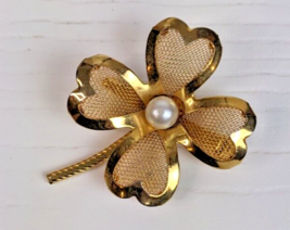Vintage Gold Tone Mesh and Faux Pearl Four Leaf Clover Pin Brooch 1.25 Inch - $9.89