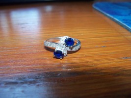 14 Karat White Gold Oval Blue Sapphires &amp; Round Diamonds Ring Size 8 EUC - £241.26 GBP