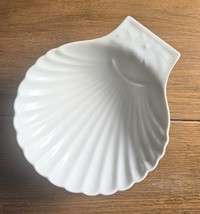 APILCO White Porcelain Dish Clam Scallop Shell France - $295.07 MXN