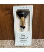 Too Faced Mr. Chiseled Contour Makeup Brush ~ New Cute! - $279.69 MXN