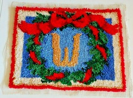 Latch Hook Completed W Initial Christmas Wreath Rug Front 20 x 26.5 - £14.69 GBP