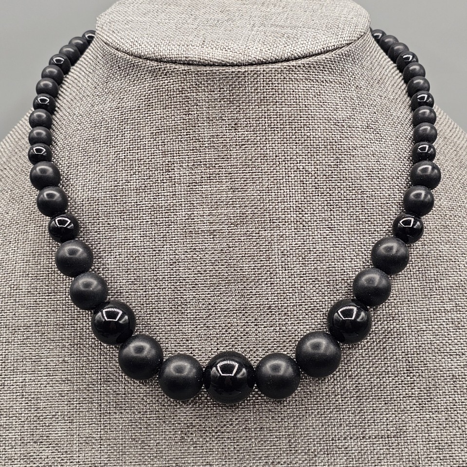 Vintage Beaded Necklace Shiny And Matte Black Alternating Single Strand 18&quot; - $19.99