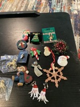 Vintage Lot of Brooches Pins Christmas Assorted Shapes Colors Holiday Je... - £15.55 GBP