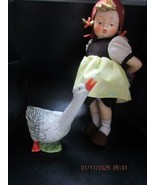 Hummel Goebel Goose Figur Girl 12&quot; Ceramic And Cloth Ceramic Goose ^^ - $1,378.39 MXN