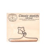 Classic Motifs Ivy And Scroll 6 Inch Fabric Holder With Dowel - €11,92 EUR