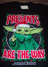 Star Wars The Mandalorian Baby Yoda Christmas T-Shirt Mens 2XL Xxl New Presents - £15.77 GBP