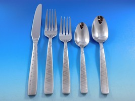 Entwine by Oneida Stainless Steel Flatware set 40 pcs Modern IN BOOK New... - £248.56 GBP