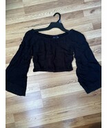 Women’s Crop Long Sleeve Top Size L Brand- Mileage - $13.38 CAD