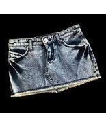Bebe Jeans frayed edge mini denim Jean skirt Women’s Size 26 - $571.59 MXN