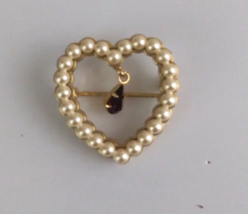 Vintage Avon Faux Pearl Heart With Dangling Faux Ruby Jewel Lapel Hat Pin - £5.69 GBP