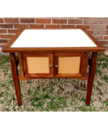 Mid Century Modern White Laminate &amp; Teak? Wood Side/End Table 27&quot; Square... - $8,303.31 MXN