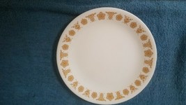 Vintage Butterfly Gold Dinner Plate 10&quot; Harvest Yellow Made in USA - £3.78 GBP