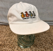 Vans Off The Wall Men&#39;s Peace Of Mind Jockey Hat Cap White Bunnies - $25.28