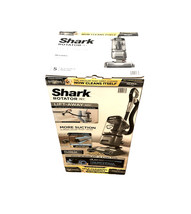 Shark Vacuum cleaner La500 rotator lift away 312434 - $169.00