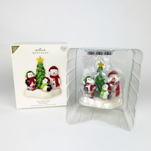 2007 Hallmark Ornament Very Merry Trio Special Edition Snowman &amp; Penguins - £27.68 GBP