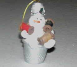 SNOWMAN IN A THIMBLE holding spools of thread 2.75" tall white gray red (D) - $4.80