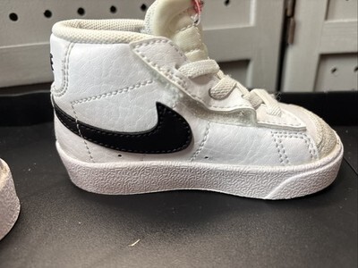 BOYS TODDLER NIKE BLAZER MID 77 BABY WHITE/BLACK- DA4088-100 Size 5c Item image 4