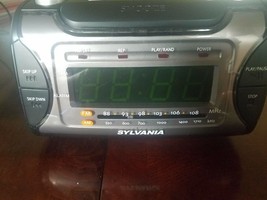 Sylvania Am/FM Stereo Compact Disc Clock Radio - £69.12 GBP