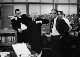 Alfred Hitchcock on set Marnie directing actors in scene 5x7 inch photo - £4.54 GBP