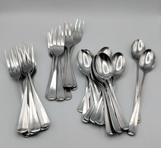 Oneida Northland Beefeater 34 Pcs Stainless Korea Dinner &amp; Salad Forks Teaspoons - £48.85 GBP