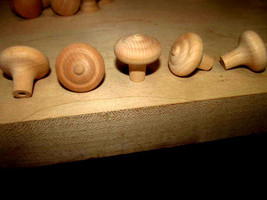 NEW UNFINISHED MAPLE 1 1/4&quot; ROUND WOOD CABINET KNOBS / PULLS TEN PIECES K9 - £7.88 GBP