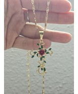 Red Leaf Cross Necklace  - $567.85 MXN