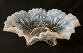 Antique Northwood Blue Opalescent Glass Three Footed Bowl Ruffled Crimped Rim - £50.98 GBP