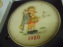 Goebel M.J. Hummel Annual Plate 1980 in Bas Relief Hand Painted 7.5&quot; w/ Box  - £5.01 GBP