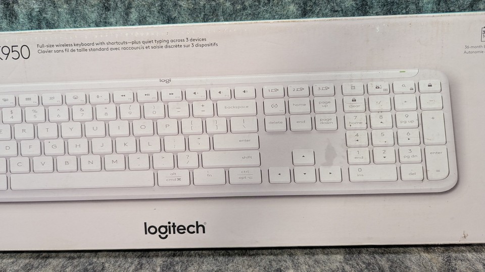 NEW Logitech K950 Signature Slim Full-size Wireless Keyboard for Windows/MaC Item image 7