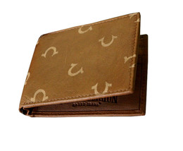 True Religion Men&#39;s YURT Horseshoe Logo Leather Bifold Wallet, Tan 8732-7 - £26.40 GBP
