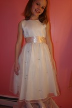 US Angels Flower Girl Dress Ivory with Blush Sash &amp; Rosebuds size 6 style #801 - £78.20 GBP