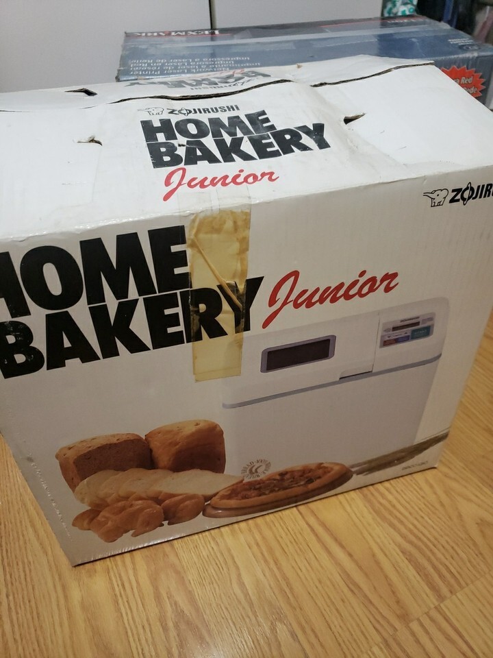 Zojirushi BBCC-Q10 Home Bakery Junior Automatic Bread Machine Item image 4