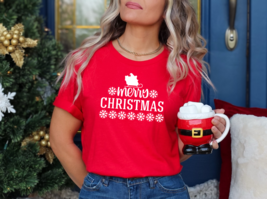 Christmas T shirt, Holiday Gift, Christmas Tee Merry Xmas Tee - £13.45 GBP