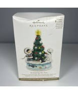 Hallmark Keepsake Frosty Friends Trimming The Tree Ornament 2012 Magic C... - £19.54 GBP